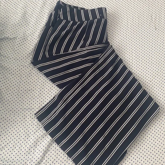 Straight leg pinstripes trousers - Picture 2 of 4